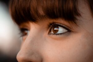 close-up-photo-of-woman-s-eye